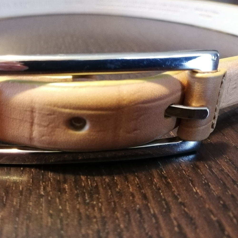 Banana Republic 1" tan leather belt